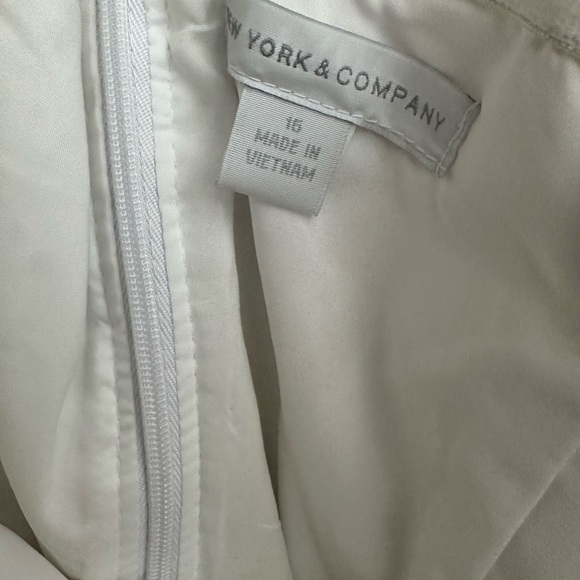 New York & Company White Eyelet Cotton Lace DRESS. Size 16. No Straps. - Picture 7 of 12